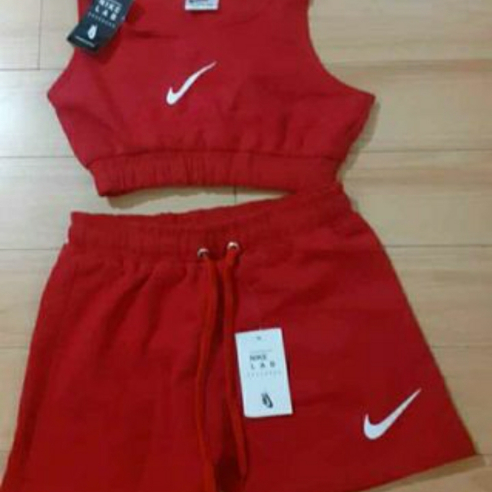 Female Nike Short sets - Picture 3 of 4
